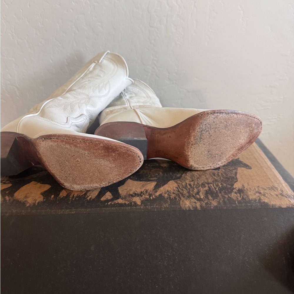 Idyllwind Cream Leather Heeled Boots - Picture 4 of 7